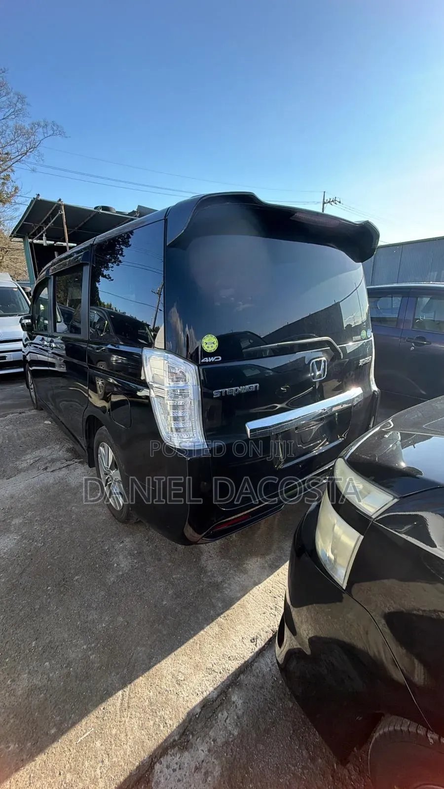 Toyota Vellfire 2011 White