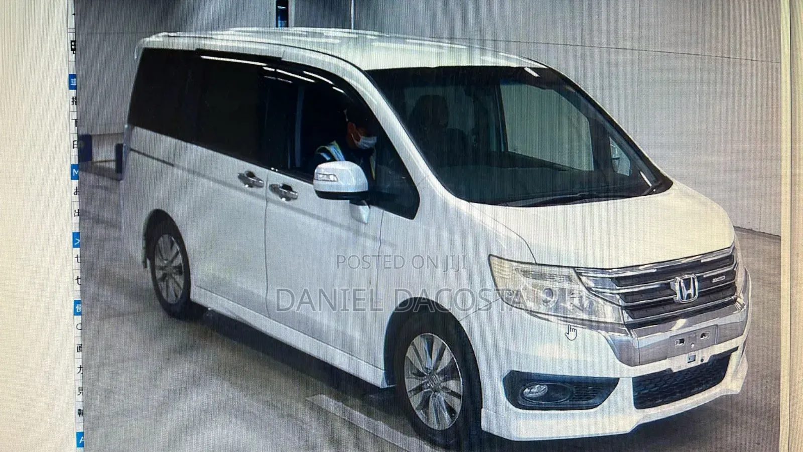 Toyota Vellfire 2011 White