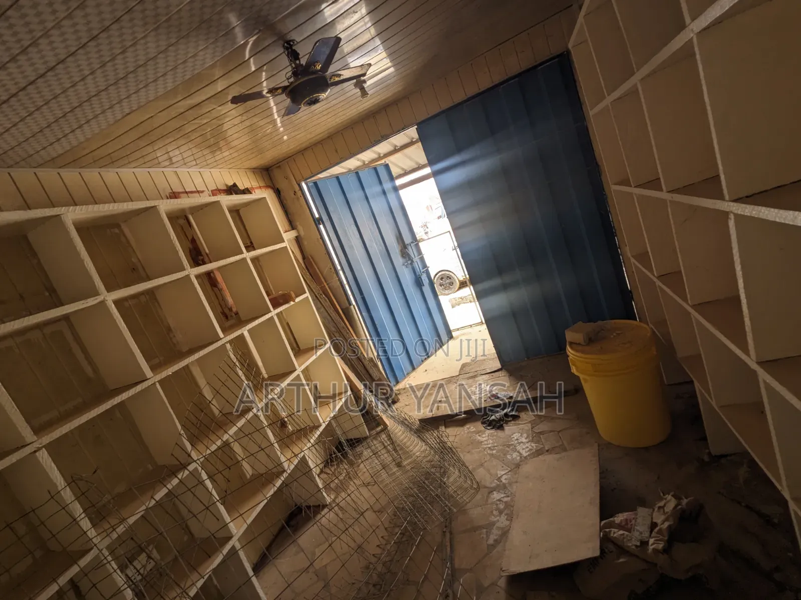 Container (Shop)