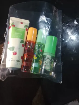 Lip Oil and Hand Cream Combo