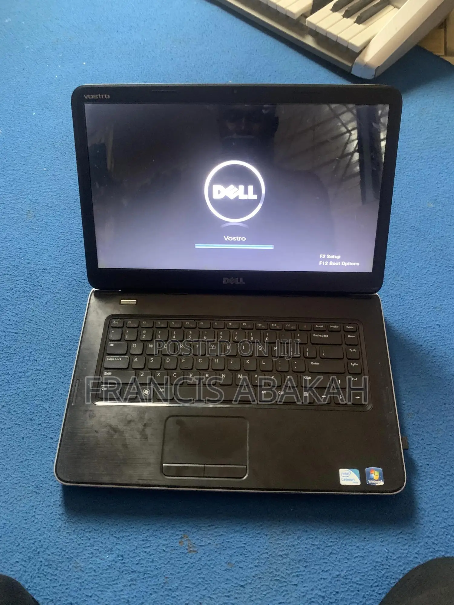 Laptop Dell Vostro 2520 4GB Intel Celeron SSD 128GB