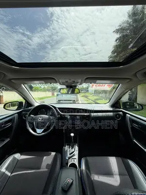 Toyota Corolla SE (1.8L 4cyl 6M) 2018 Black