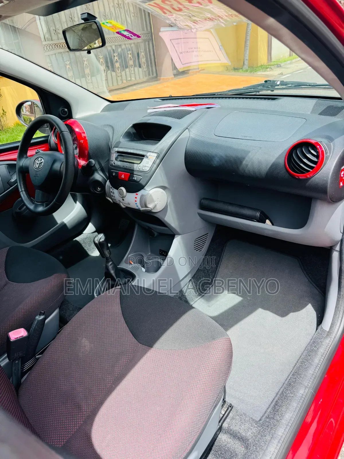Toyota Aygo 1.0 5-Door 2010 Red