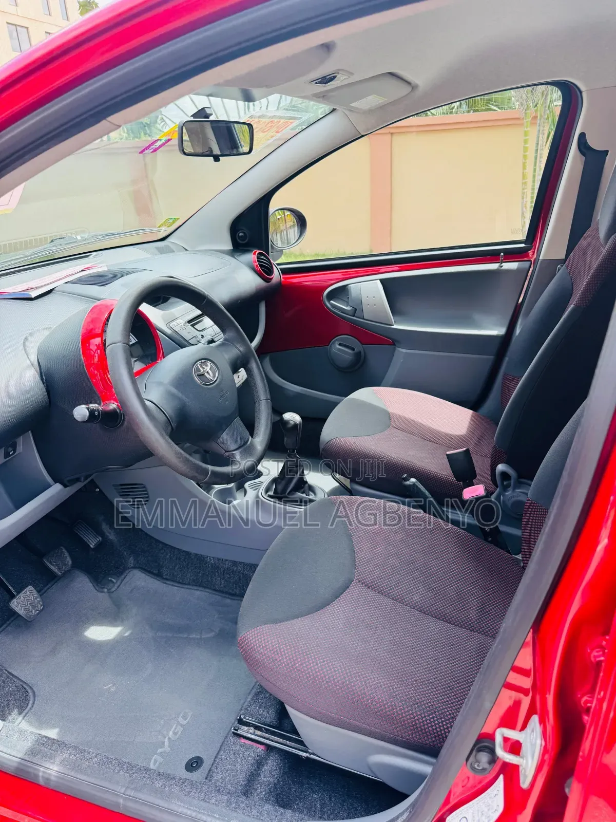 Toyota Aygo 1.0 5-Door 2010 Red