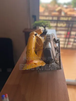 Dewalt Circular Saw
