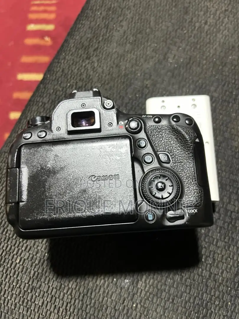 Canon 6d Mark Ii With 50mm Lens and Flashlight for Sell