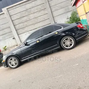 Mercedes-Benz C300 2014 Black