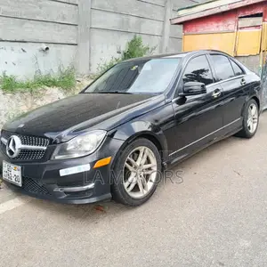 Mercedes-Benz C300 2014 Black