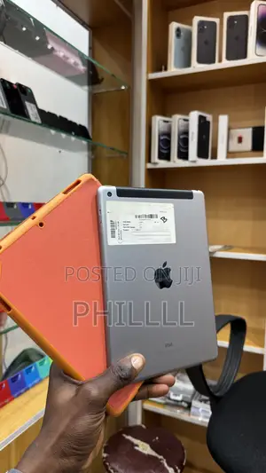 Apple iPad 9.7 32 GB Gray