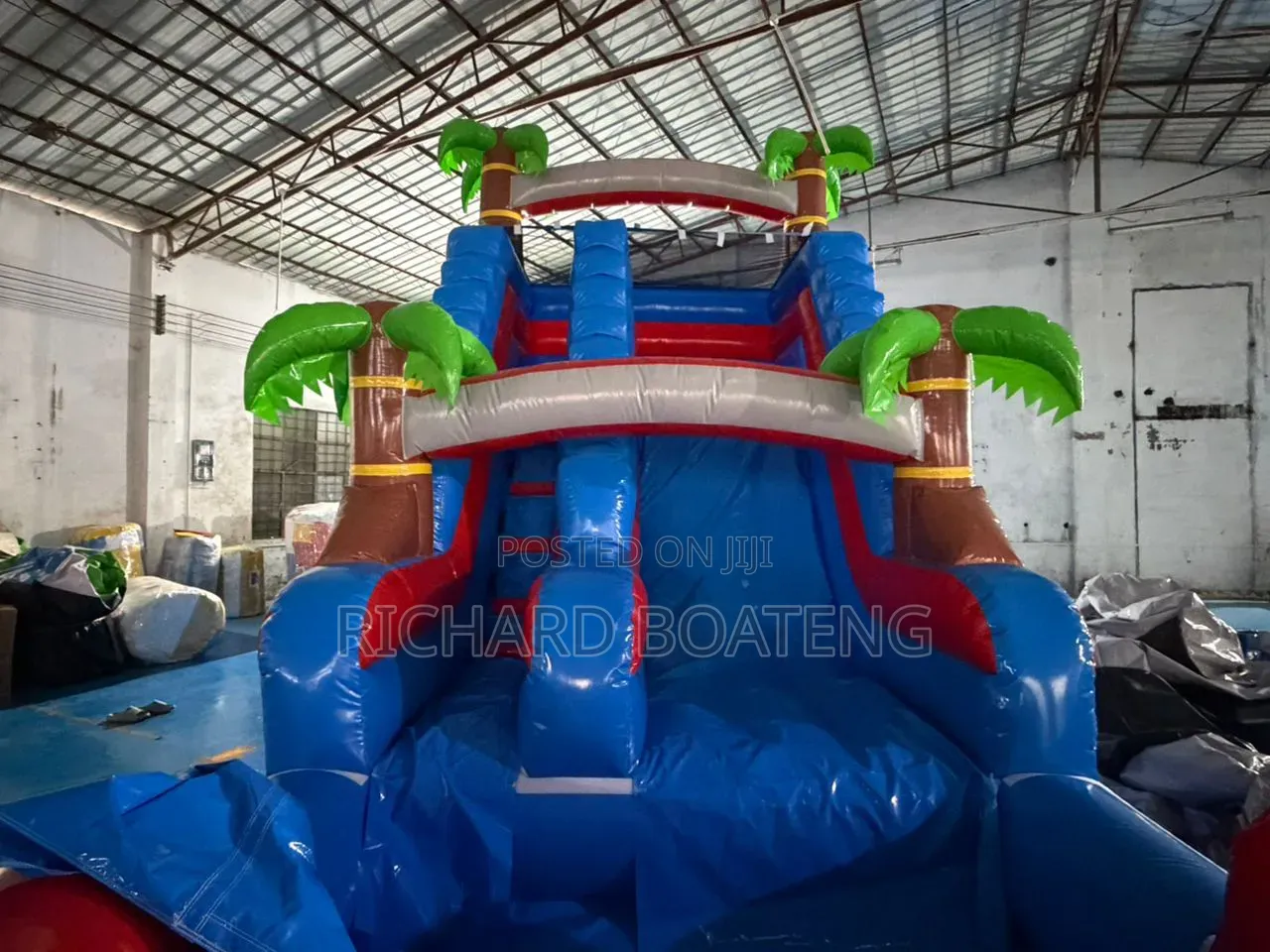 Commercial Swimming Pool With Slide