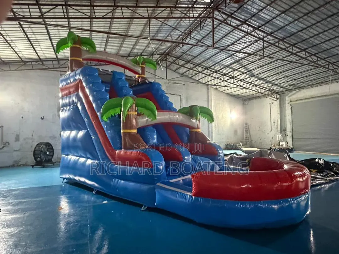 Commercial Swimming Pool With Slide