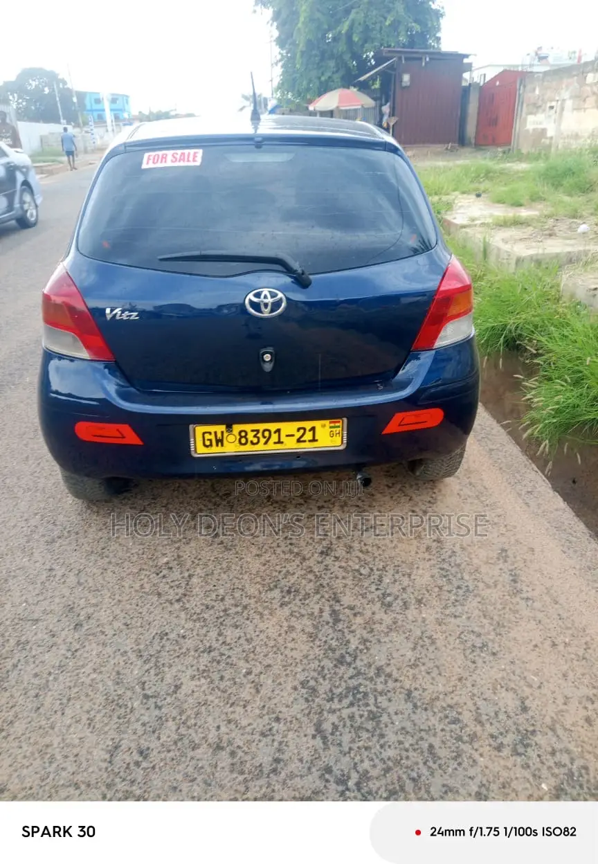 Toyota Vitz 1.3 AWD 5dr 2010 Blue
