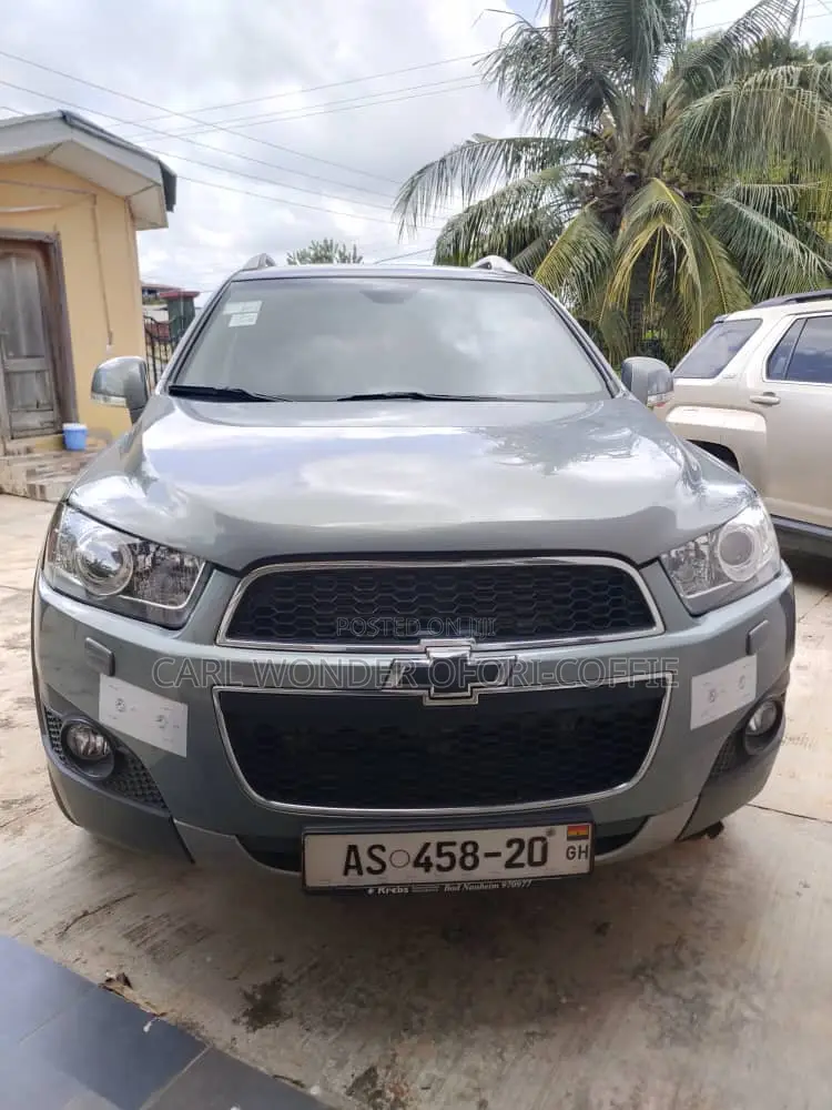 Chevrolet Captiva 2.4 Automatic 2011 Gray