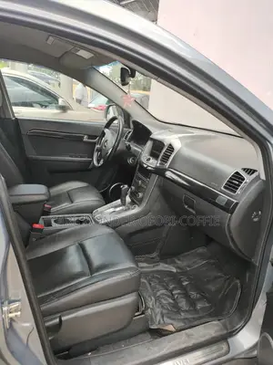 Chevrolet Captiva 2.4 Automatic 2011 Gray