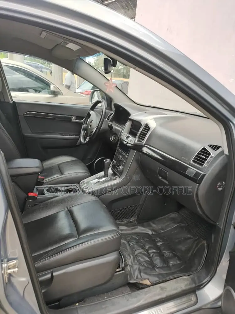 Chevrolet Captiva 2.4 Automatic 2011 Gray