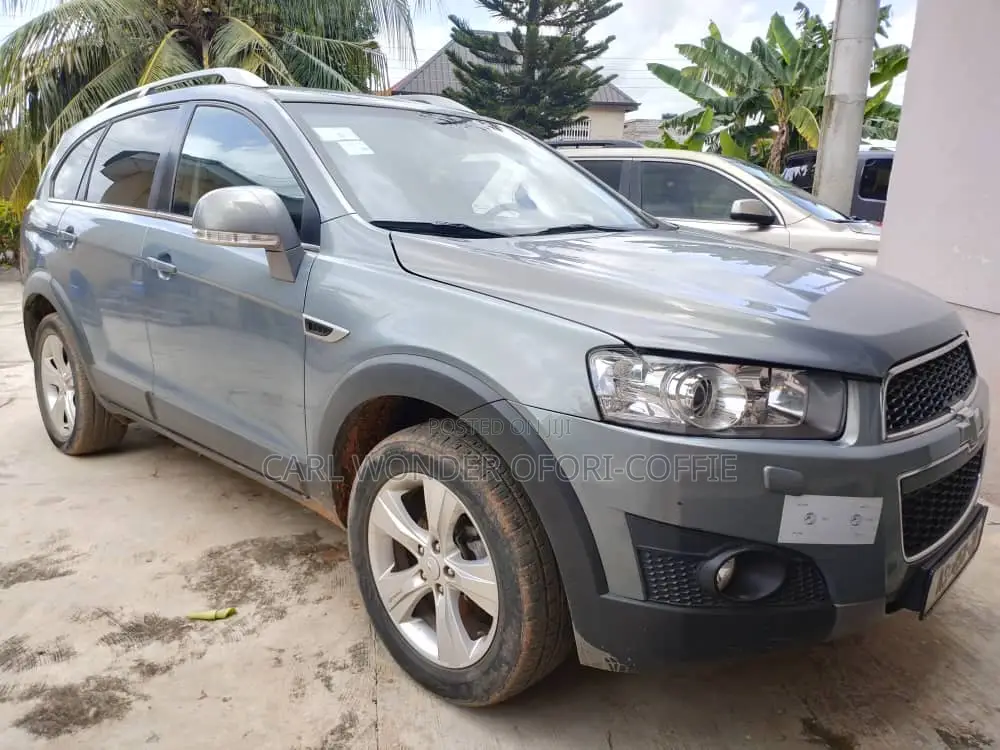 Chevrolet Captiva 2.4 Automatic 2011 Gray