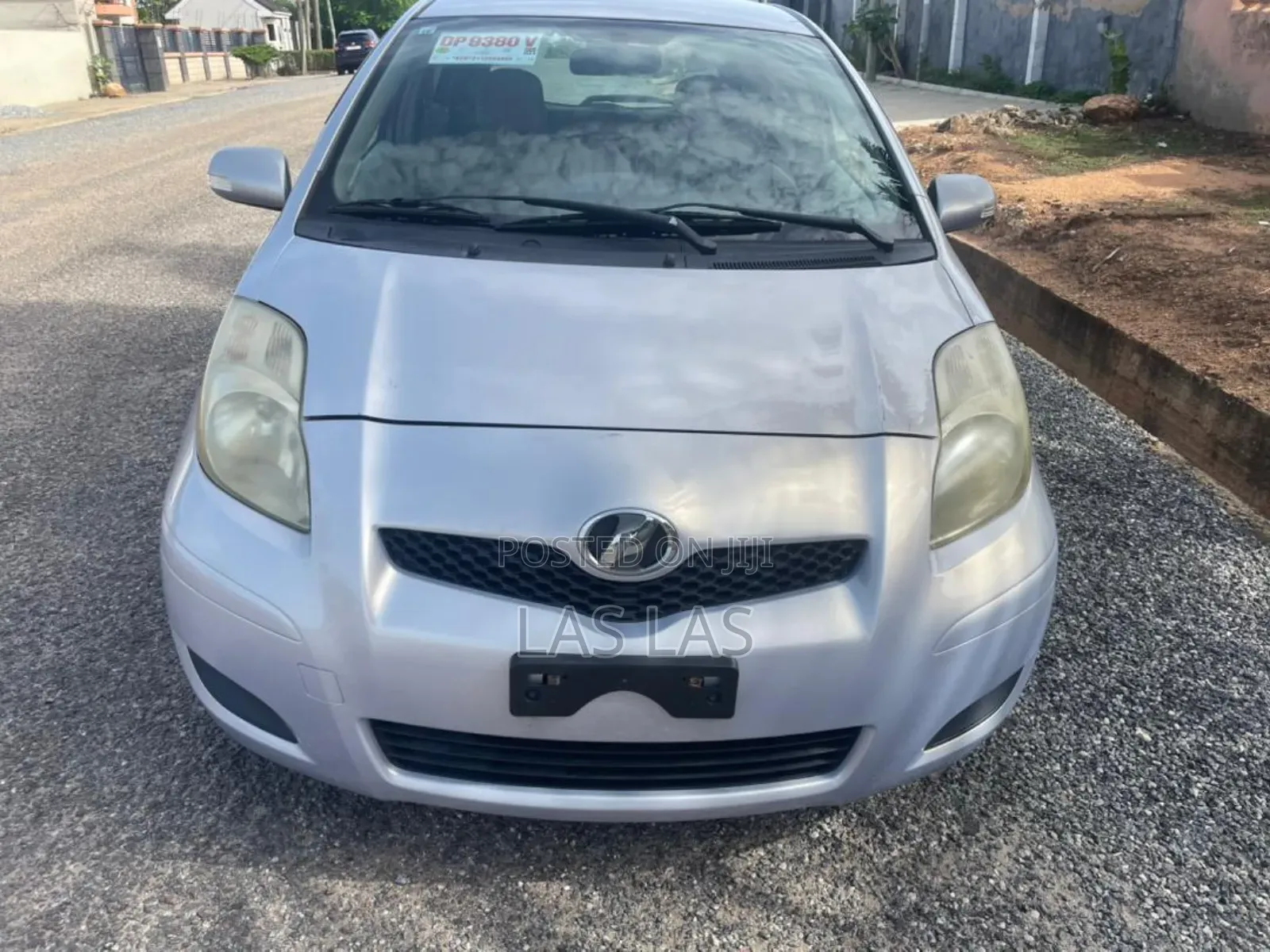 Toyota Vitz 2010 Gray