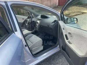 Toyota Vitz 2010 Gray