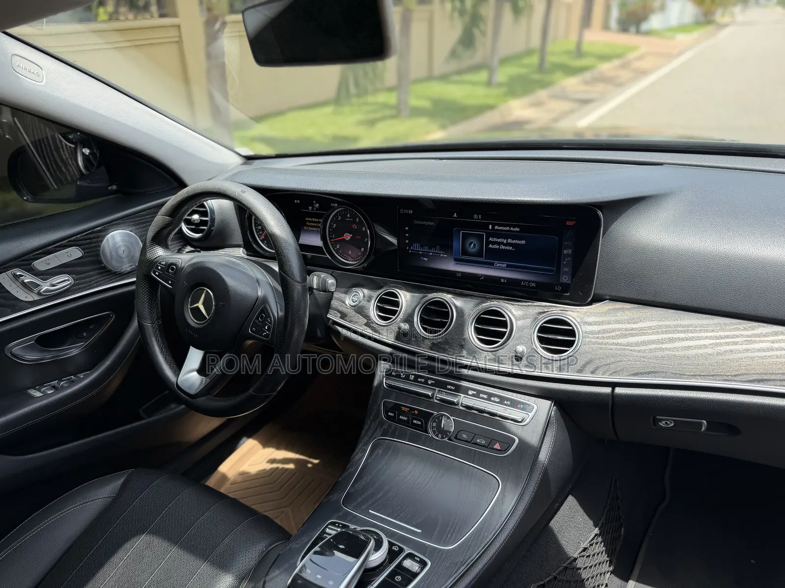Mercedes-Benz E300 2018 Black