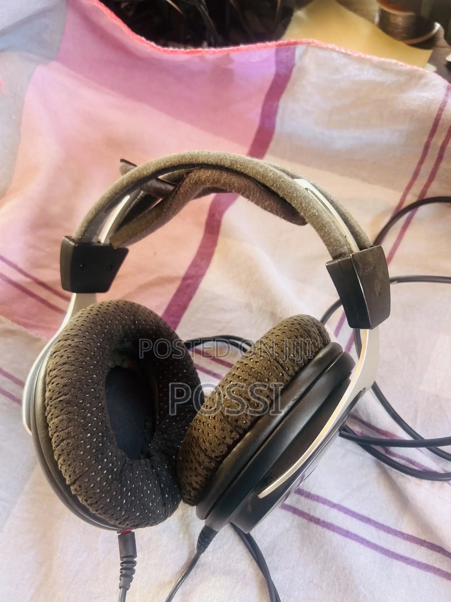 Shure Headset From Uk ( Srh1540 )