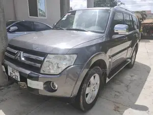 Mitsubishi Pajero 3.0 2009 Gray