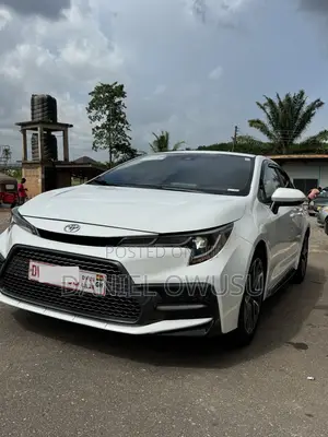 Toyota Corolla SE 2020 White
