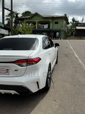 Toyota Corolla SE 2020 White
