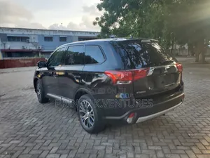 Mitsubishi Outlander 2.0 PHEV AWD 2016 Black
