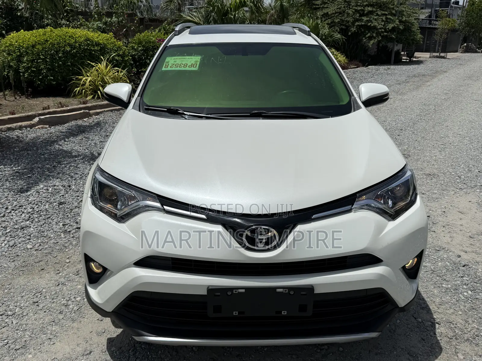 Toyota RAV4 XLE 4dr SUV (2.5L 4cyl 6A) 2015 White
