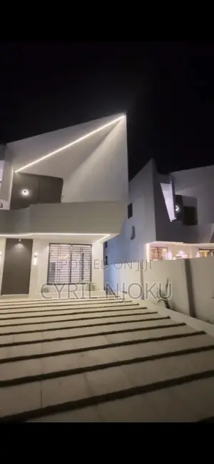Furnished 3bdrm Duplex in American House for sale