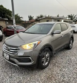 Hyundai Santa Fe SE AWD 2017 Gray