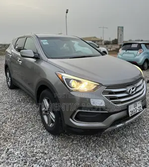 Hyundai Santa Fe SE AWD 2017 Gray