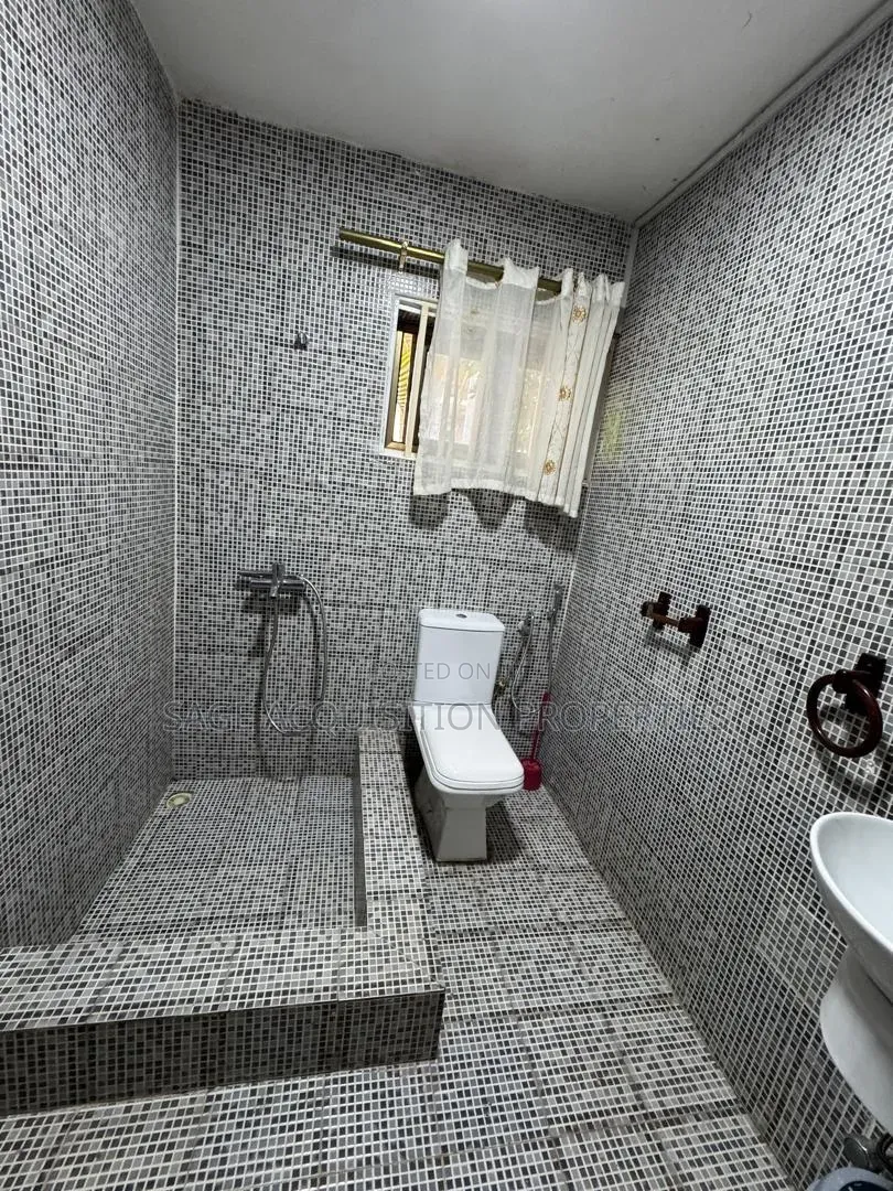 2bdrm Apartment in American House for rent