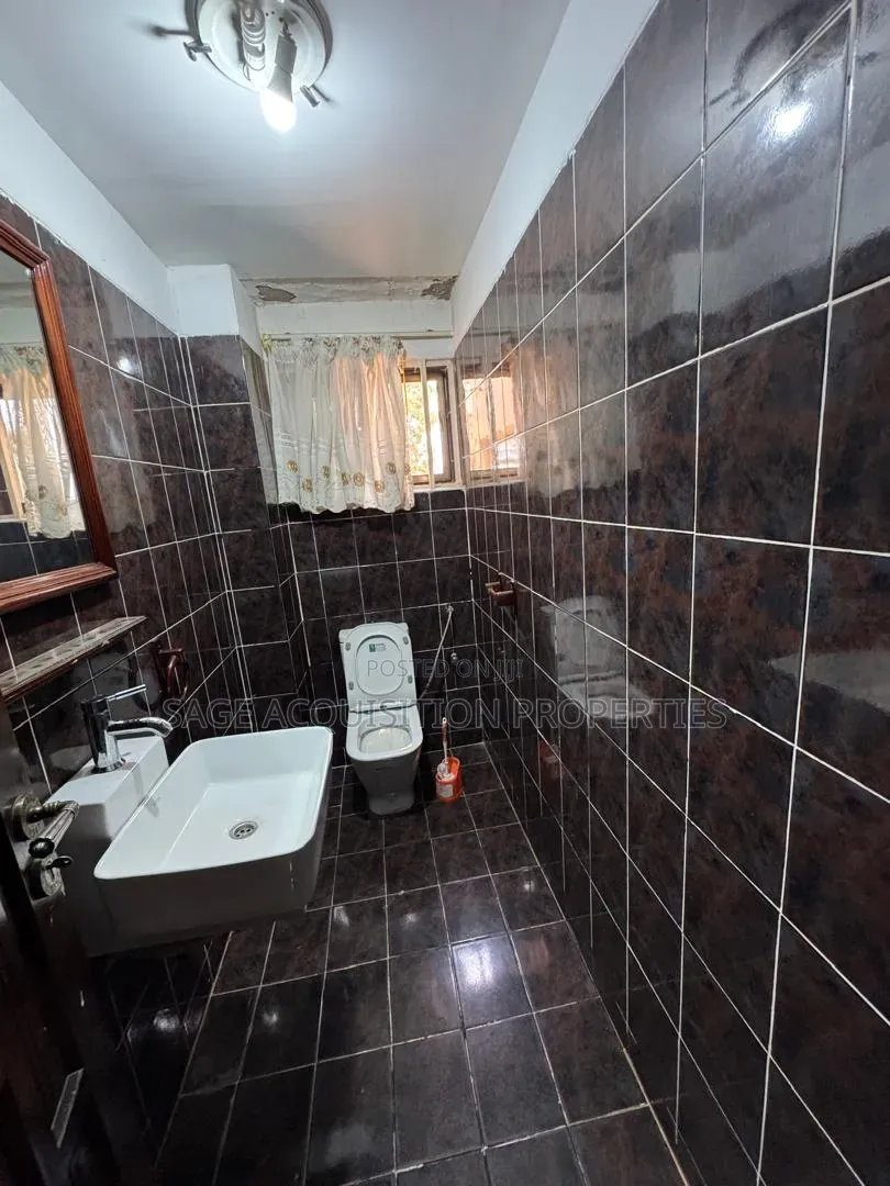 2bdrm Apartment in American House for rent
