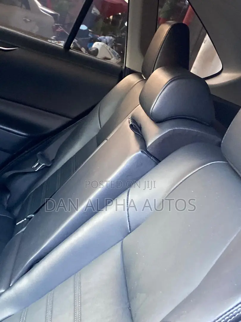 Toyota RAV4 XLE AWD 2023 White