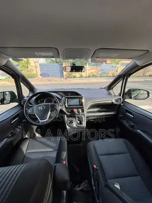 Toyota Voxy SV Premium 2014 Black