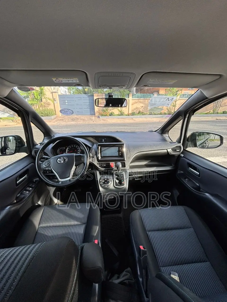 Toyota Voxy SV Premium 2014 Black