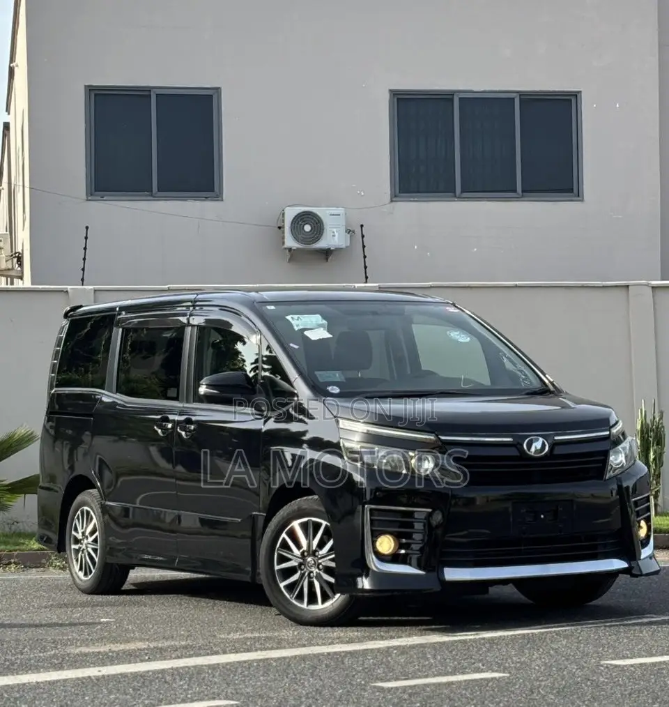 Toyota Voxy SV Premium 2014 Black