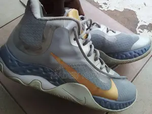 Nike Renew Elevate Basketball Sneakers – Grey/Gold – Size 42.5/43