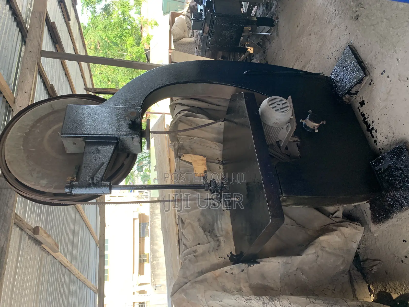 Saw Milling Machines