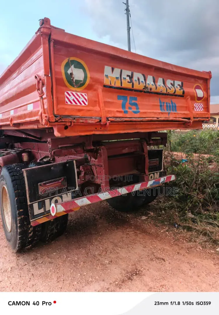 Mercedes Benz Tipper Single Step Axle