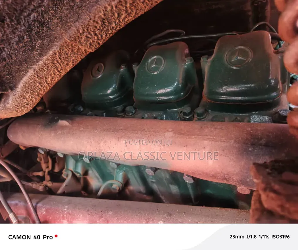 Mercedes Benz Tipper Single Step Axle