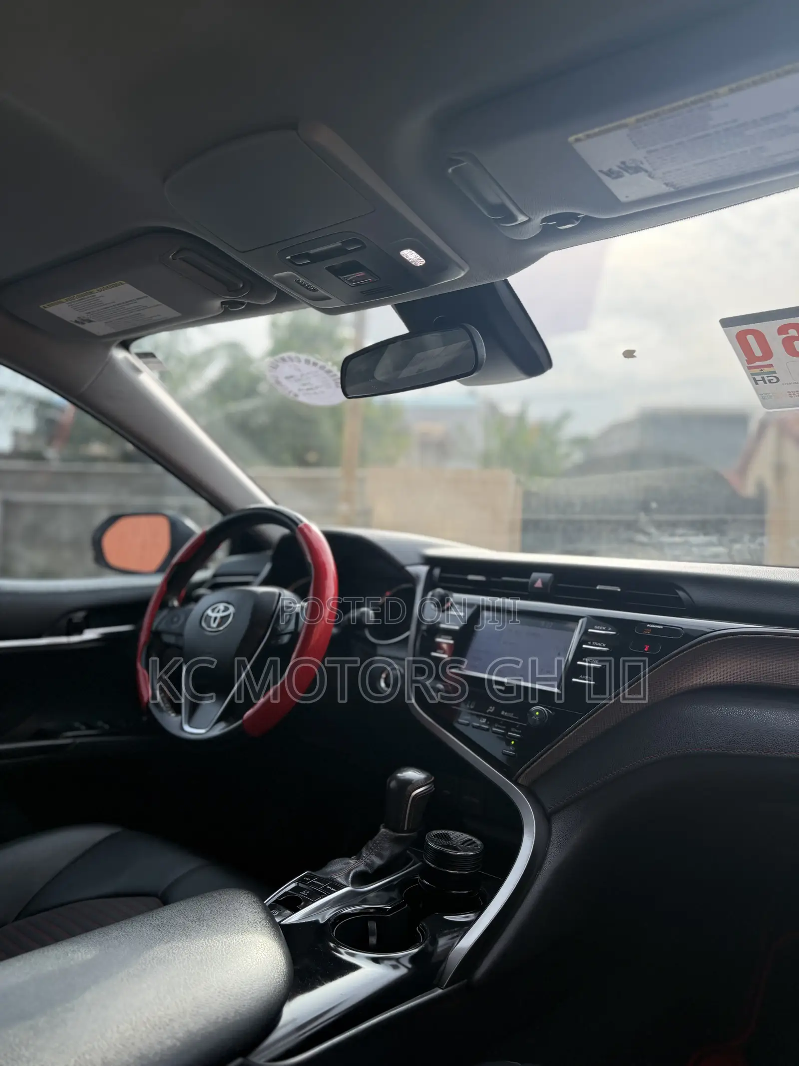 Toyota Camry TRD V6 FWD 2020 White