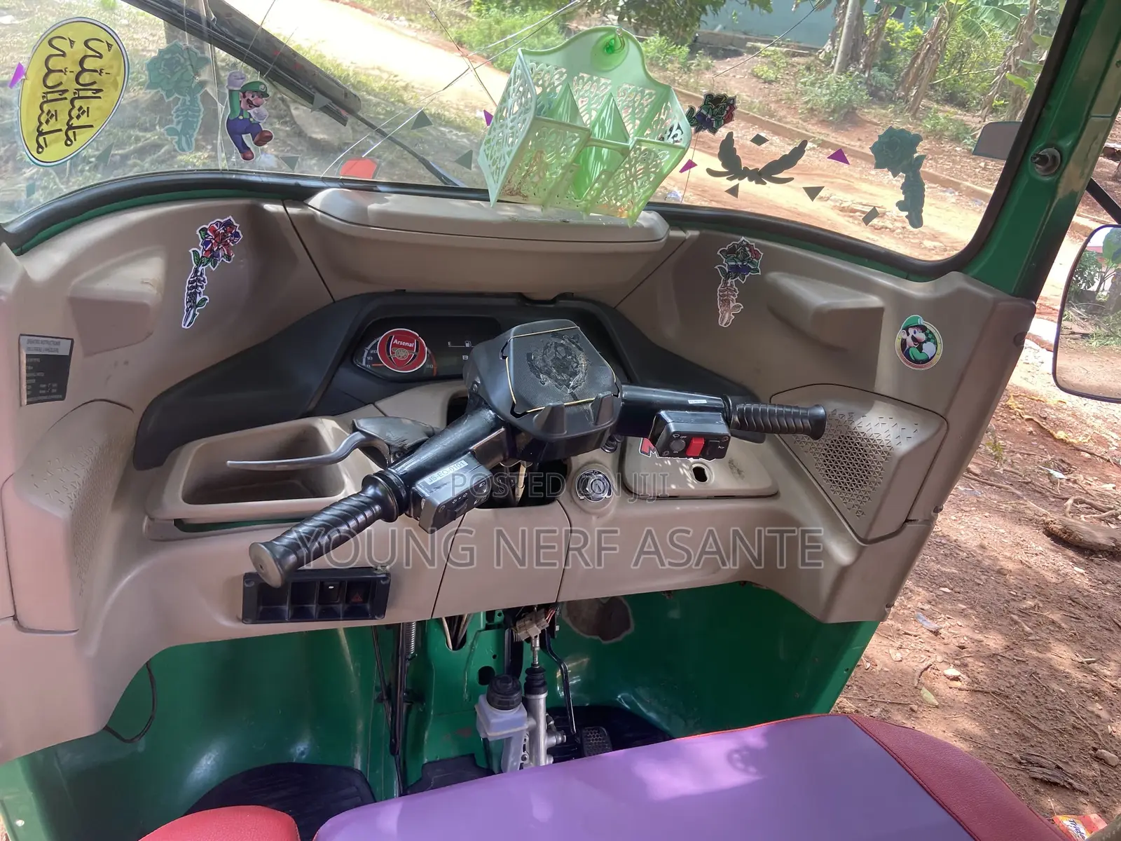 Bajaj RE 2025 Green