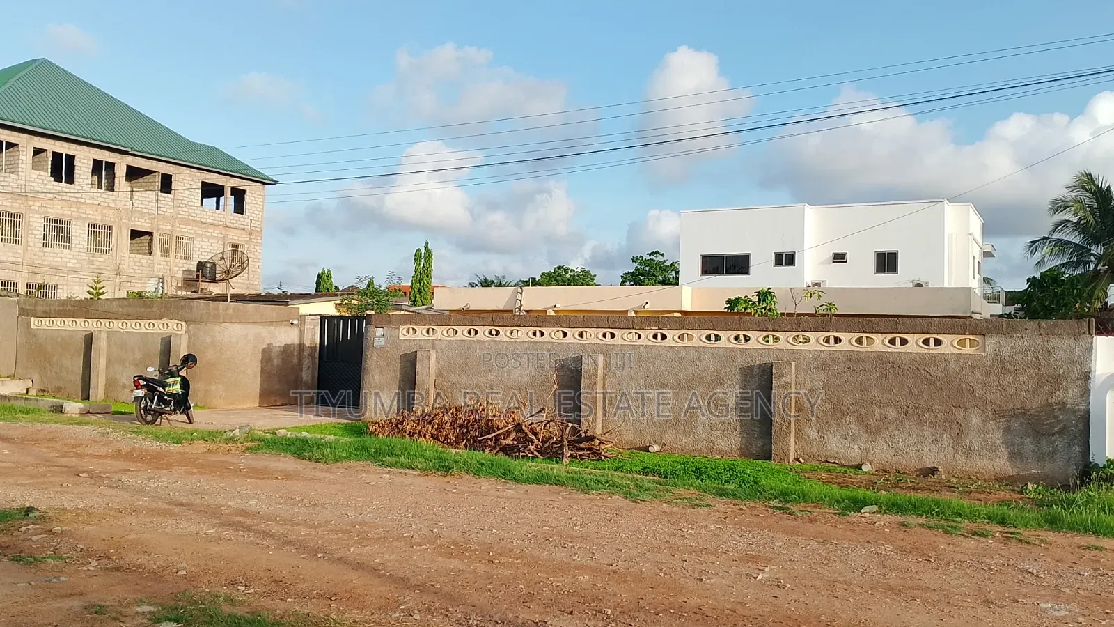 Land for Sale in Westland.