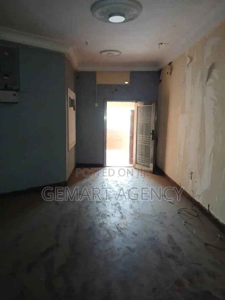 3bdrm Apartment in Kwabenya Acp for rent
