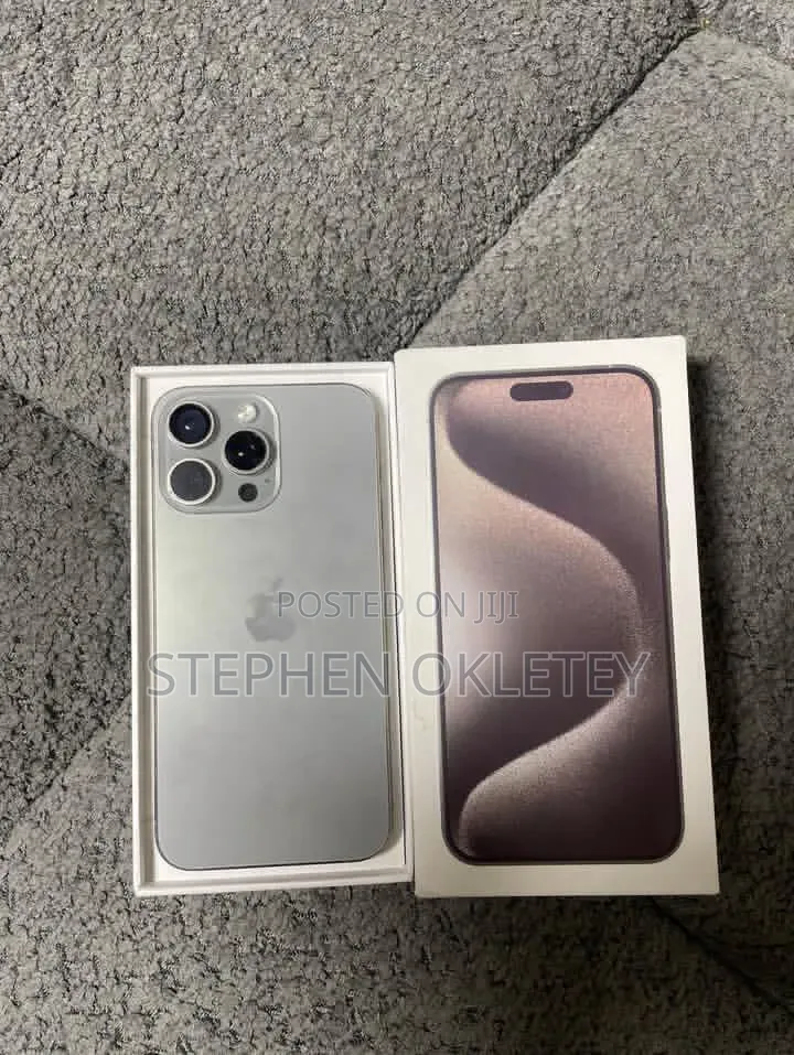 Apple iPhone 15 Pro Max 256 GB Silver