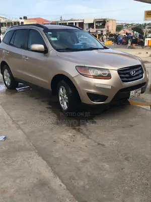 Hyundai Santa Fe 2012 Brown