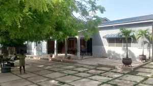 6 Bedroom House Commercial Property for Rent at Kwabenya