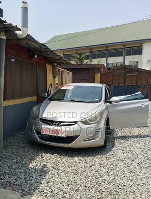 Hyundai Elantra SE Sedan FWD (1.8L 4cyl 6A) 2016 Silver